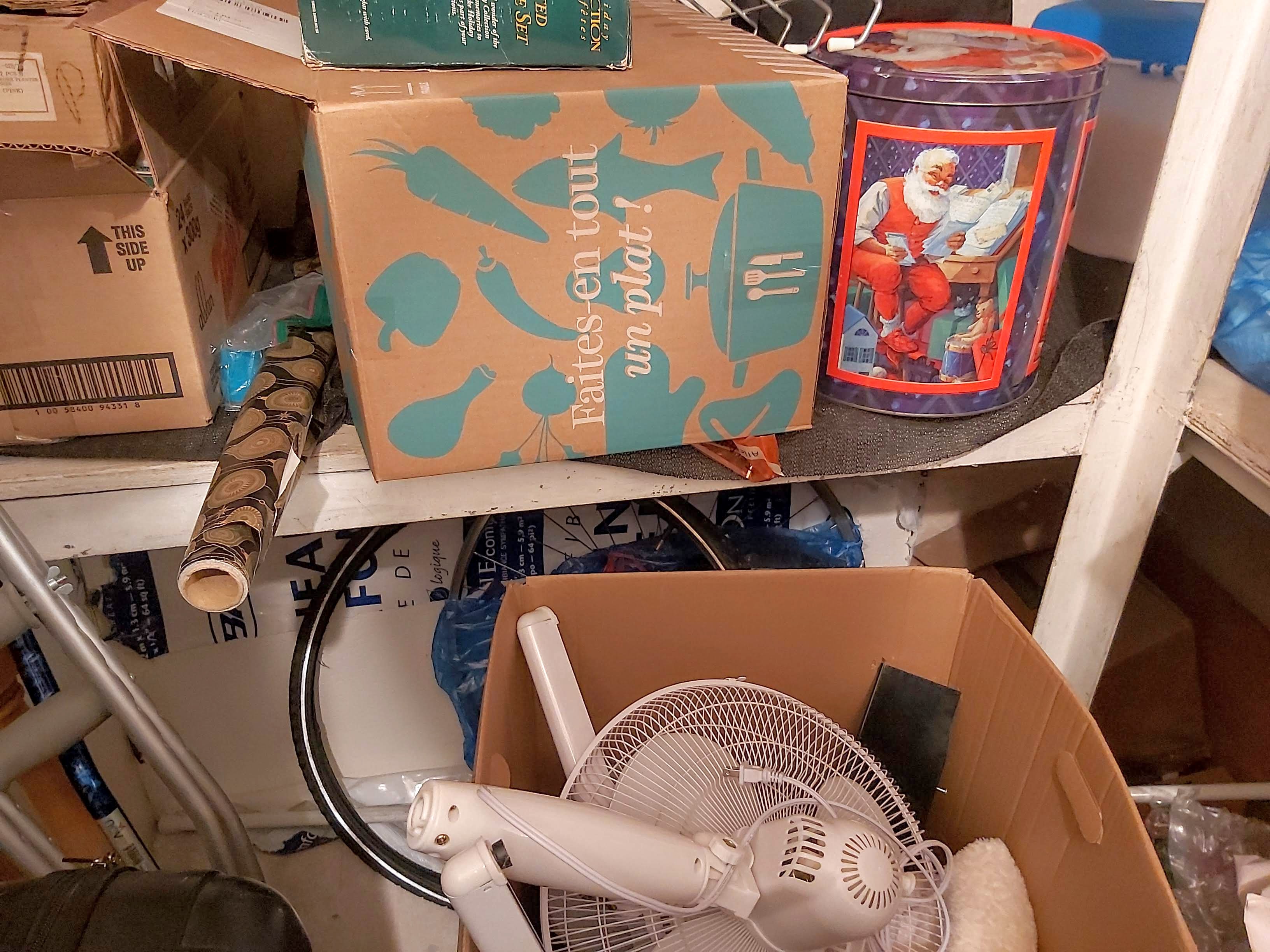le bordel d'un local de rangement